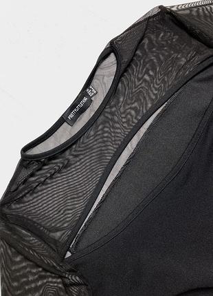 Чорна міні сукня prettylittlething з рукавами в сіточку