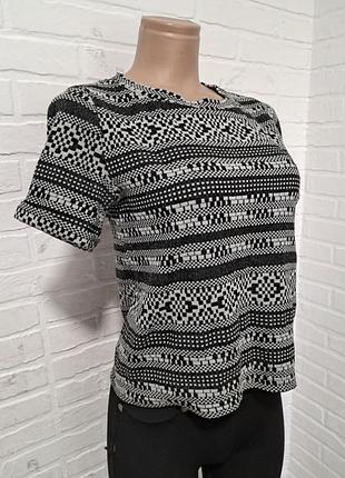 Жиноча футболка 46-48 р.