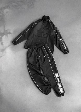 Вінтажний чоловічий спортивний костюм з плащівки nike