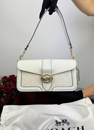 Сумка в белом цвете coach white logo