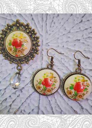 Комплект украшений ручной работы в винтажном стиле белого цвета серьги и брошь с имитацией техники клуазоне