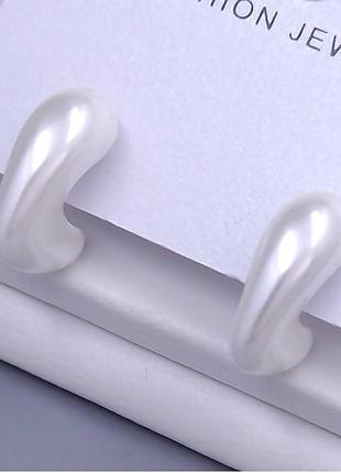 Серьги-гвоздики fj. роди. камни: белые жемчуг. длина: 17 мм. ширина: 7 мм.