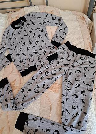 Костюм 42-44р, s,котики!!!