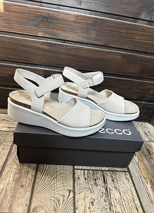 Босоніжки Черевики ecco jamestown hydromax