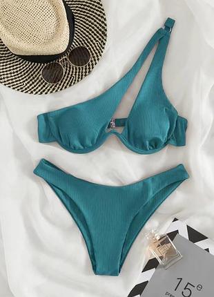 Асемерический купальник