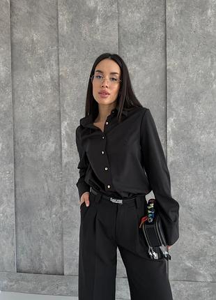 Однотонна сорочка з довгими рукавами з манжетами