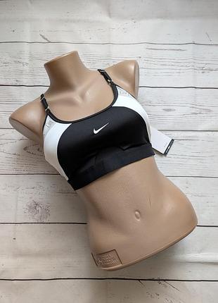 Новый спортивный топ от nike