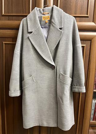 Жіноче сіре пальто (розмір xs-s) в ідеальному стані