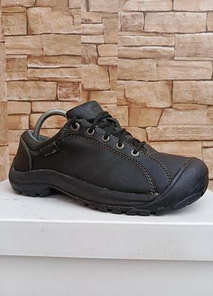 Кросівки keen