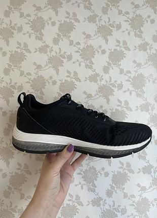 Продам кроссовки skechers