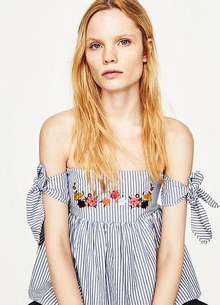 Топ із вишивкою в смужку zara