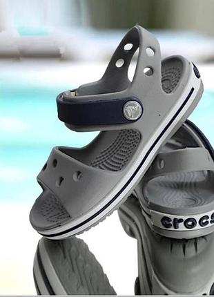 Детские кроксы crocs kid's crocband sandal light grey / navy
