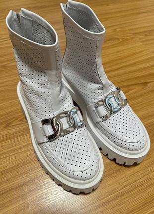 Ботинки кожаные