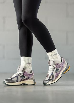 Жіночі шкіряні кросівки new balance 1906r