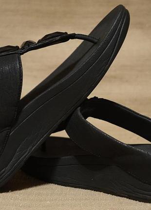 Фирменные черные фитнес шлепанцы со стразами fitflop sweetie style 681-090 38 р. ( 24,7 см.)