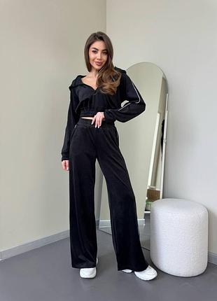 Велюровий спортивний костюм