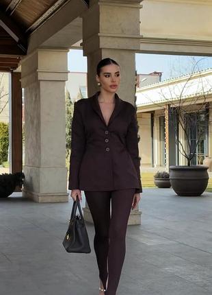 Піджак на підкладці на гудзиках