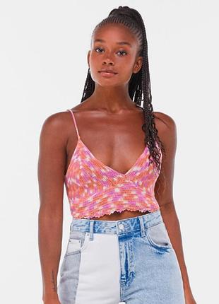 Вязаный новый укороченный стильный топ от bershka розовый кроп майка
