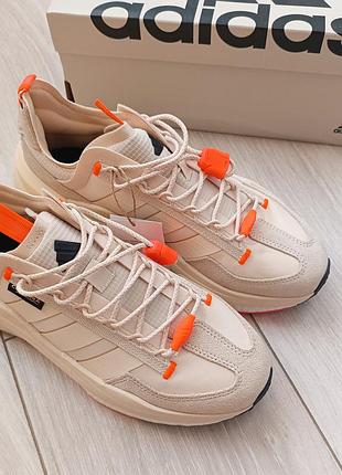 Женские кроссовки adidas