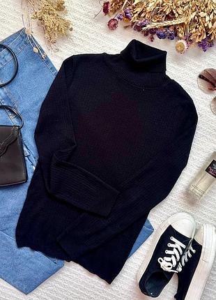 Базовый гольф водолазка в мелкий рубчик черного цвета