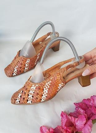 Оригінальні цікаві плетені босоніжки натуральна шкіра gabor comfort португалія