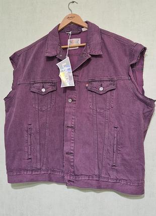 Новая жилетка levis размер xl