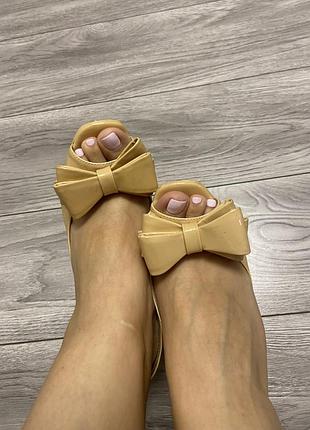 Туфли с дефектом