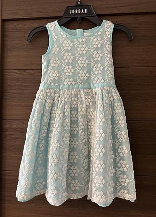 Ошатне святкове плаття 5-6 років