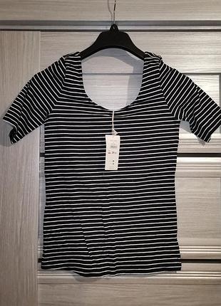Новая полосатая футболка в утяжелителе
