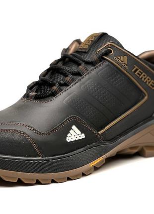 Чоловічі шкіряні кросівки adidas terrex brown