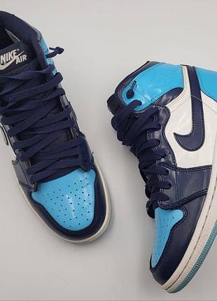 Весенние кожаные кроссовки 
 Nike air jordan retro i 1 low university gold black Pantone 553558-700 1