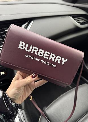 Сумка бренда burberry
