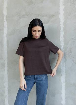 Легка бавовняна базова коричнева шоколадна жіноча футболка пряма з 100% бавовни