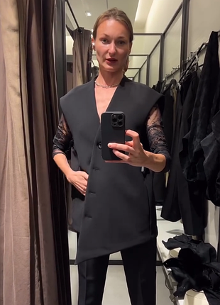 Оверсайз жилет косого крою zara