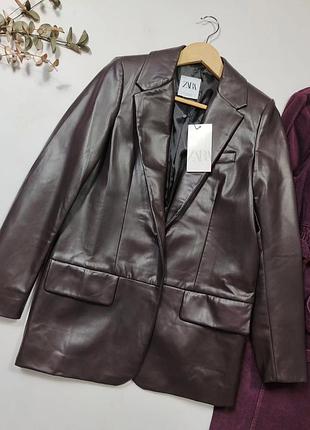 Пиджак из эко кожи zara