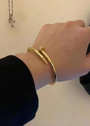 Браслет форма цвяха