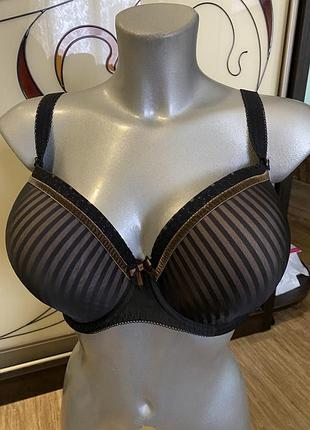 Шикарний, базовий, бюстгальтер, з тілесним паралоном, в чорну сіточку, в смужку, від дорогого бренду: freya🫶