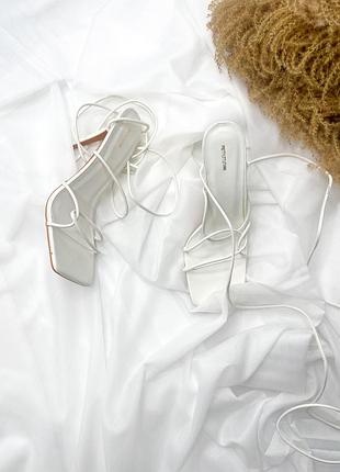 Босоніжки 40