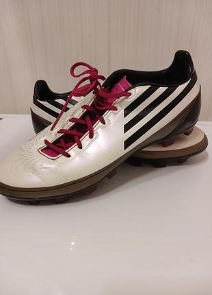 Бутсы adidas f50 adizero в очень хорошем состоянии. размер uk 6 (cтелька 25 см)