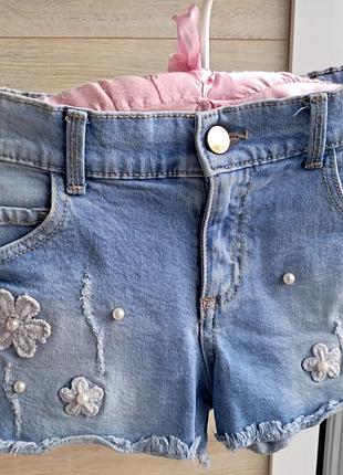 Джинсовые шорты с вышивкой 9-10л