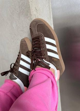 Жіночі кросівки adidas brown / pink premium