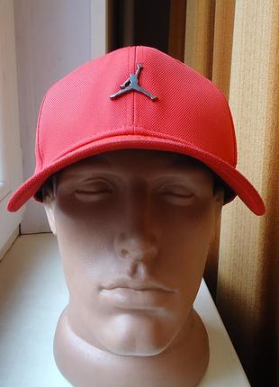 Кепка бейсболка  nike jordan jumpman красная оригинал