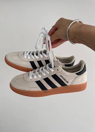 Жіночі кросівки adidas spezial handball beige premium
