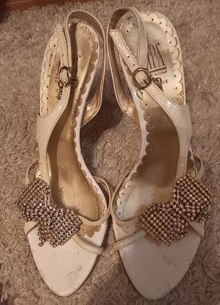 Свадебные босоножки кожа