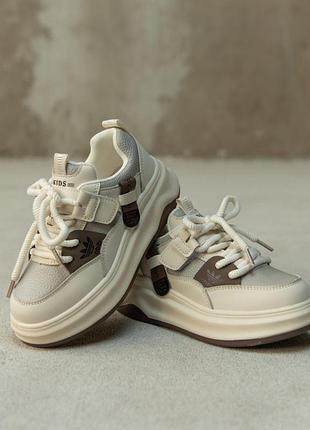 Дитячі кросівки