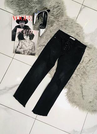 Укороченные джинсы на шнуровке stradivarius