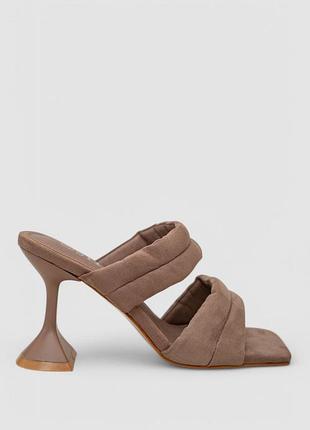 Шлепанцы на каблуке мюли, цвет темно-бежевый