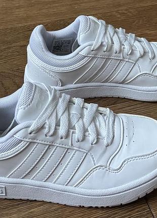 Adidas hoops кроссовки  2024 г.  р.32 (20,5 см)