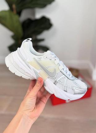Женские кроссовки nike v2k run metallic silver retro