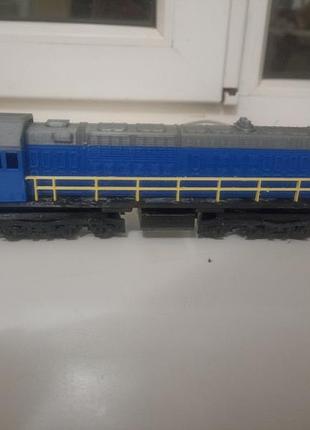 Модель локомотива тэм7 масштаб 1/87